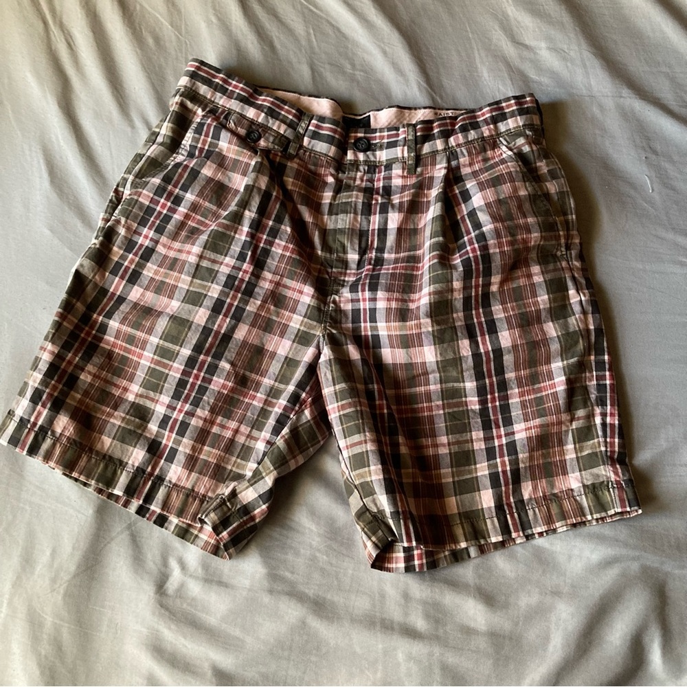 J Crew Plaid Chino Shorts Men’s Size 32 Multicolor Casual Preppy
